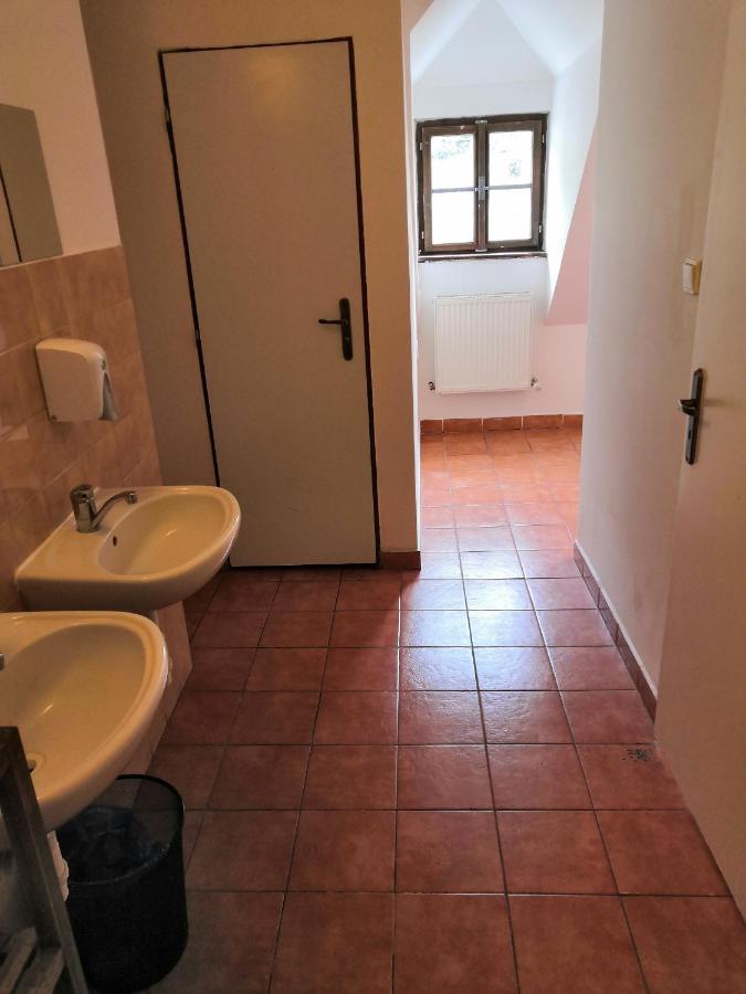 Hostel Skautsky Dom Banská Štiavnica Eksteriør bilde