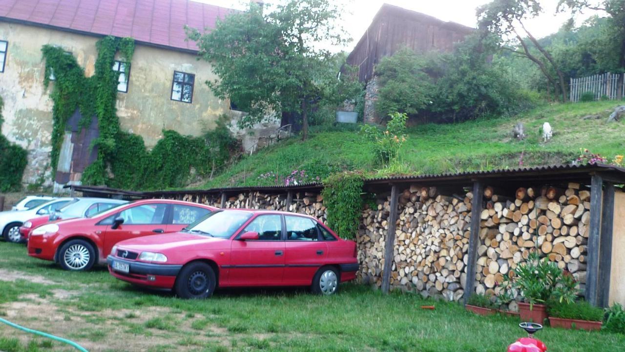 Hostel Skautsky Dom Banská Štiavnica Eksteriør bilde