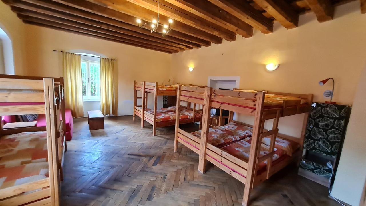 Hostel Skautsky Dom Banská Štiavnica Eksteriør bilde